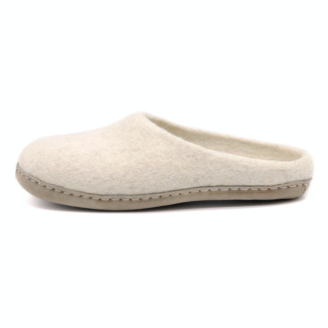 Nootkas Astoria Wool House Slipper in oatmeal white with tan sole