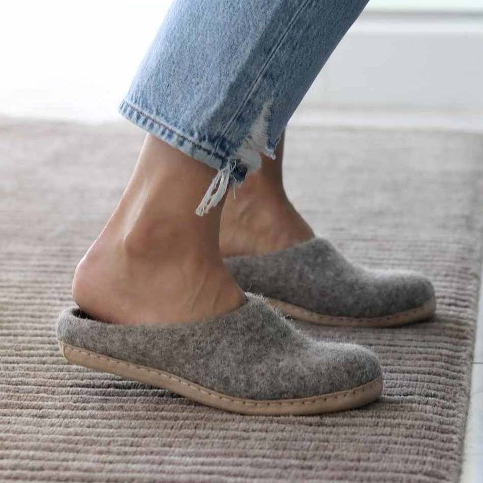 Nootkas Astoria Wool House Slipper in heather gray with tan sole