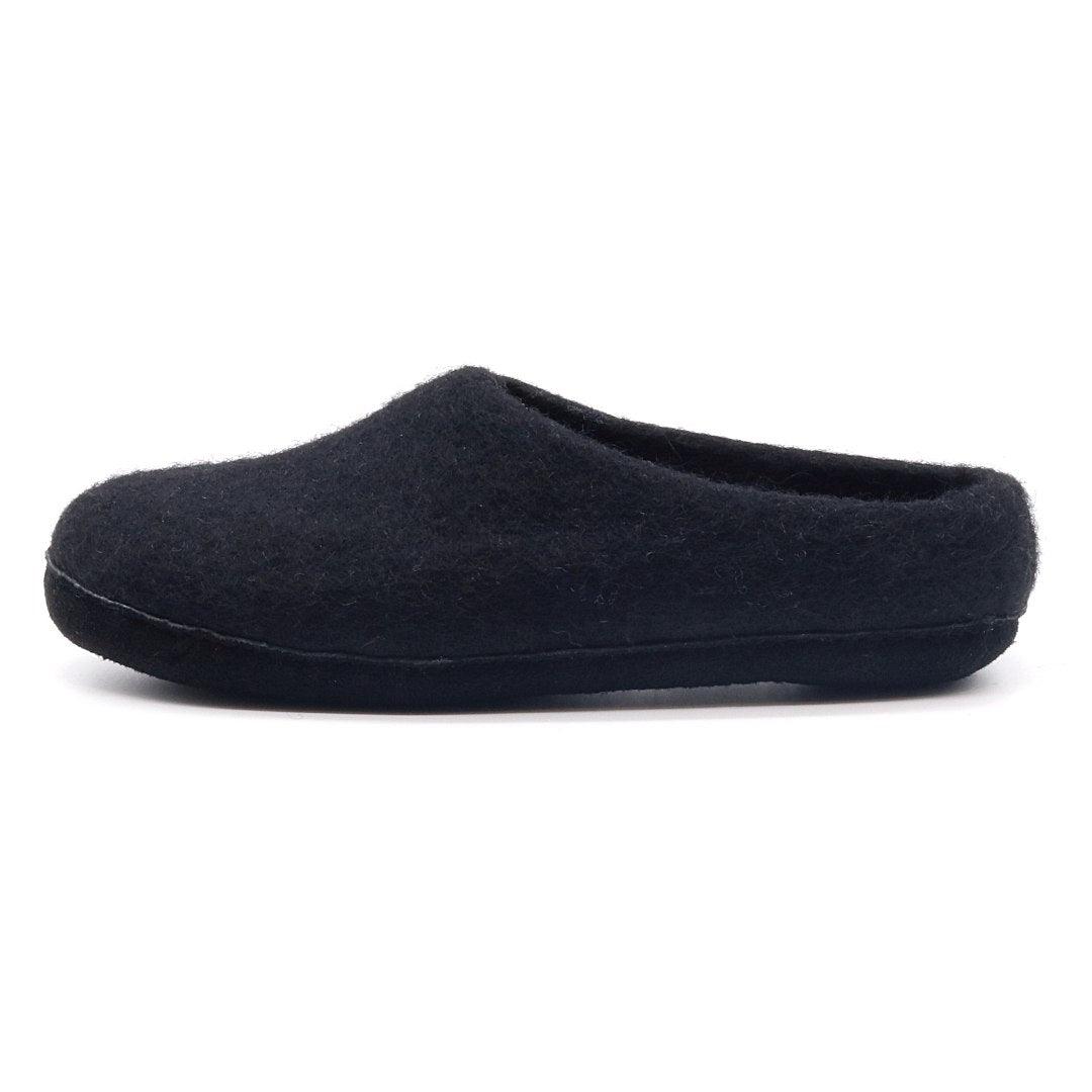Nootkas Newport Wool House Shoe in Carbon with black sole