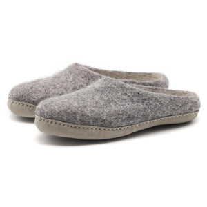 Nootkas Astoria Wool House Slipper in heather gray with tan sole