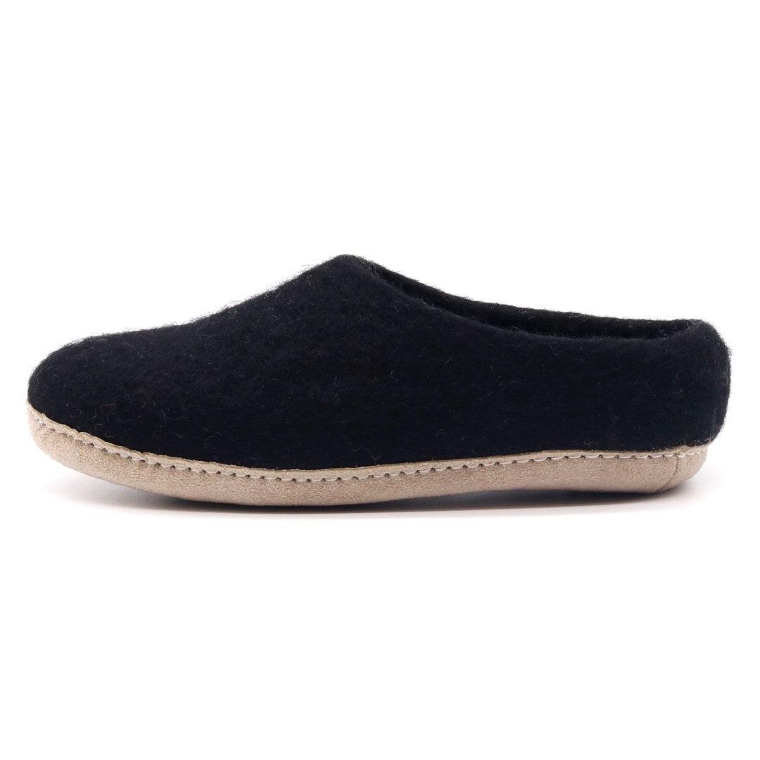 Nootkas Newport Wool House Shoe in Carbon with tan sole