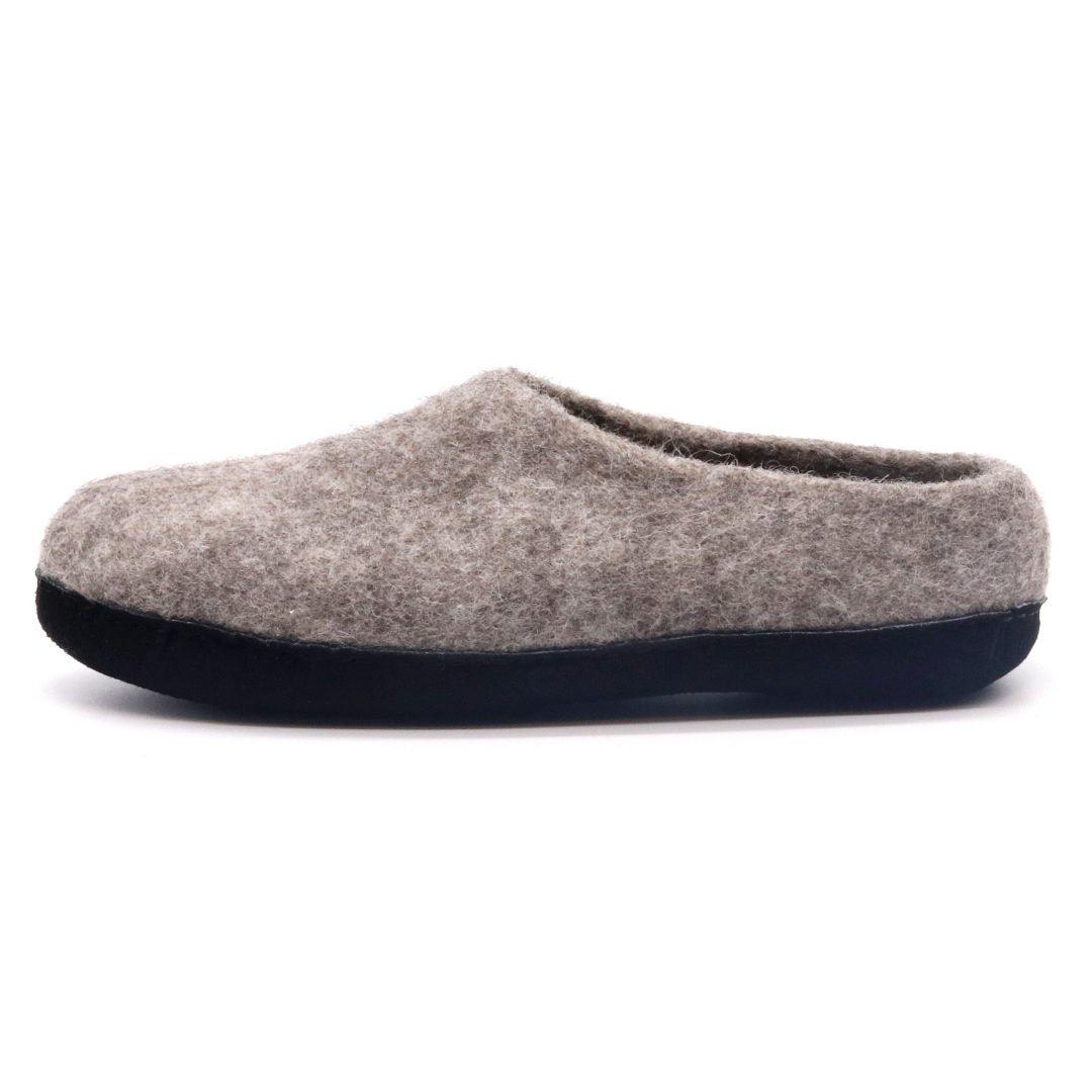 Nootkas Newport Wool House Shoe in Gray with black sole