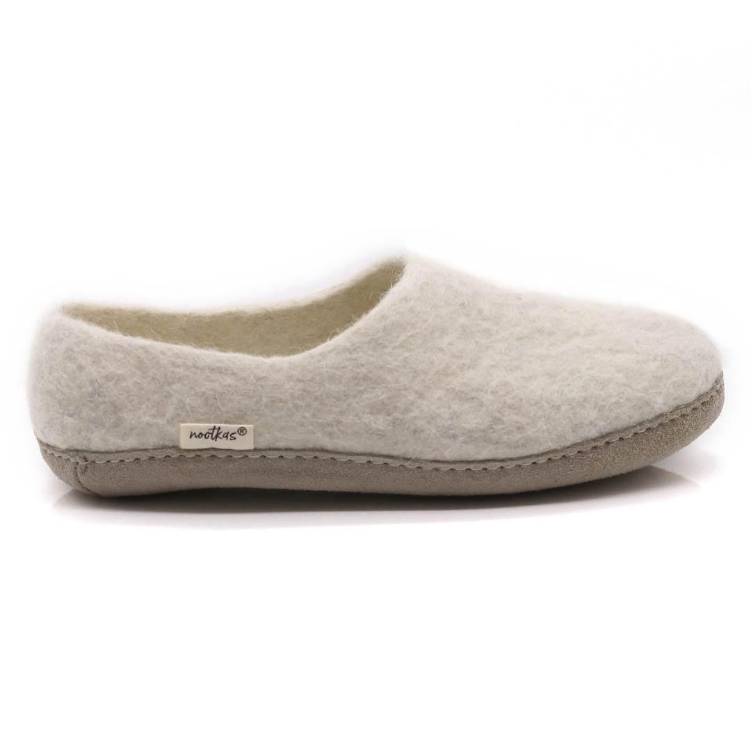 Nootkas Victoria Wool House Shoe in oatmeal white with tan sole