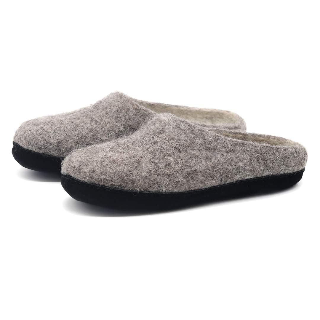 Nootkas Astoria Wool House Slipper in heather gray with black sole